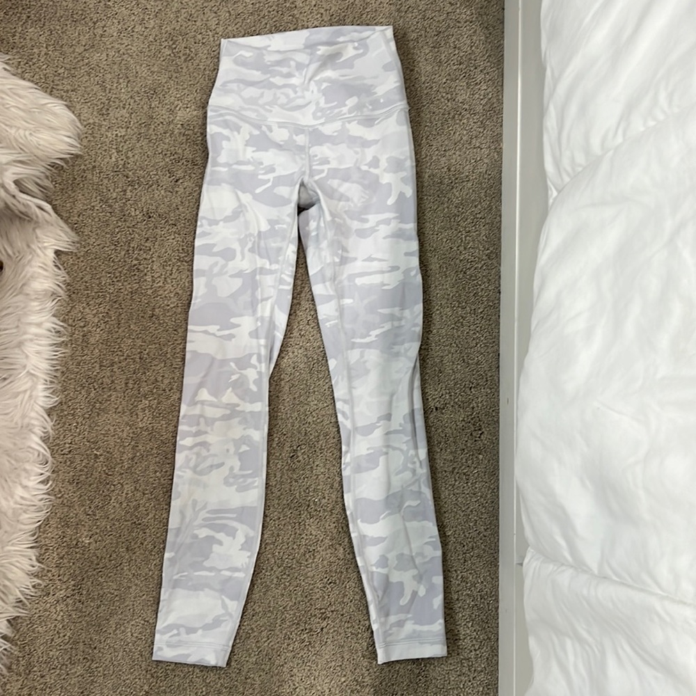 Lululemon wunder under leggings 25” size 2